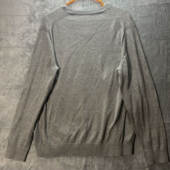 Banana Republic Gray Vneck Soft Sweater Size XL - Picture 8 of 8